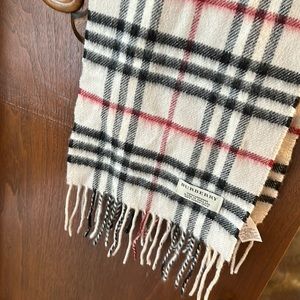 Burberry cashmere scarf